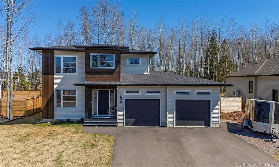 1st image of 104 Monique St