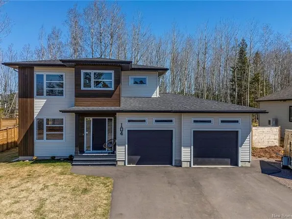 104 Monique St, Moncton, NB E4P 0M5