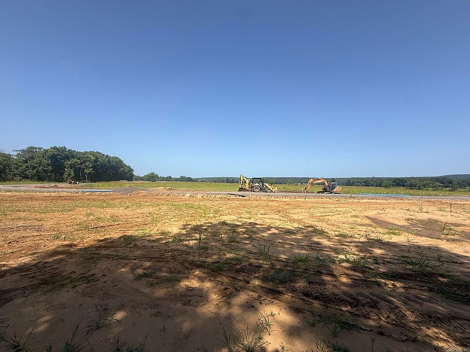 2nd image of 32 River Ln