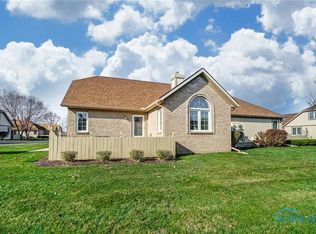 520 Turnbury Ln, Perrysburg, OH 43551