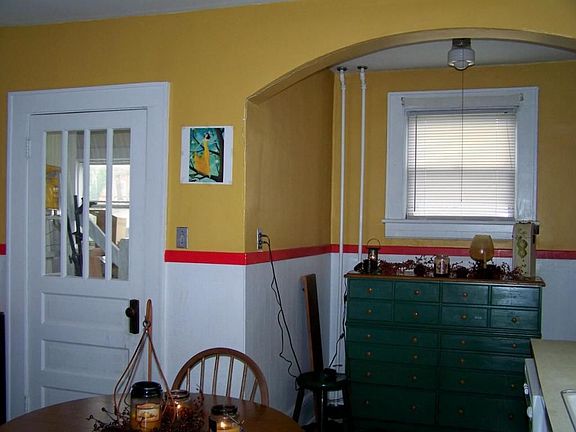 Lots and Lots of Space in Kitchen!