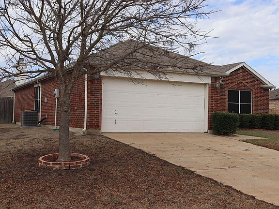 2nd image of 1505 Waters Edge Dr