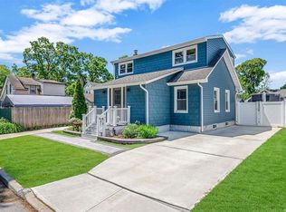 11 Sherman St, Merrick, NY 11566