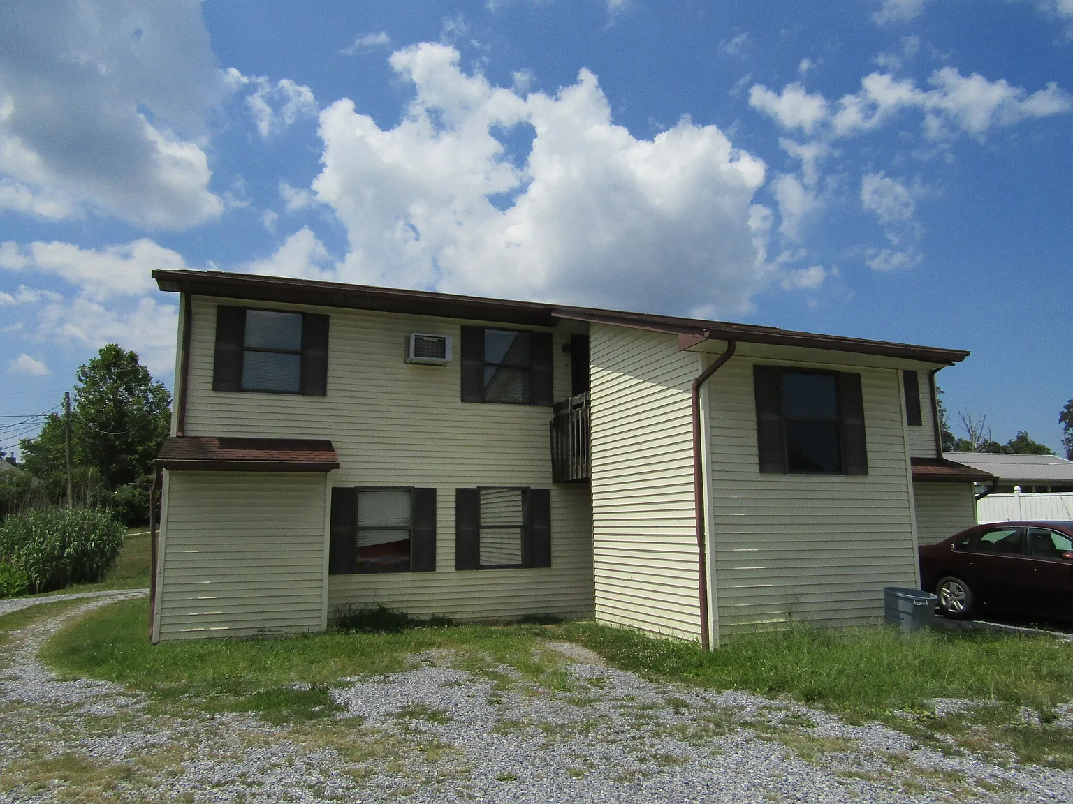 Britton Ave 486 - 3 — Photo 1