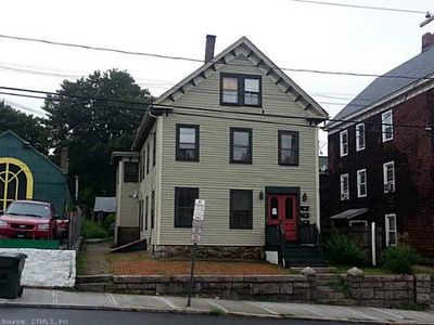 855 Bank St, New London, CT, 06320