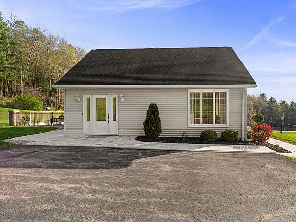 3rd image of 897 Walltown Rd