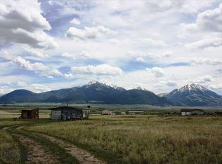 5 Pioneer Ln, Livingston, MT 59047