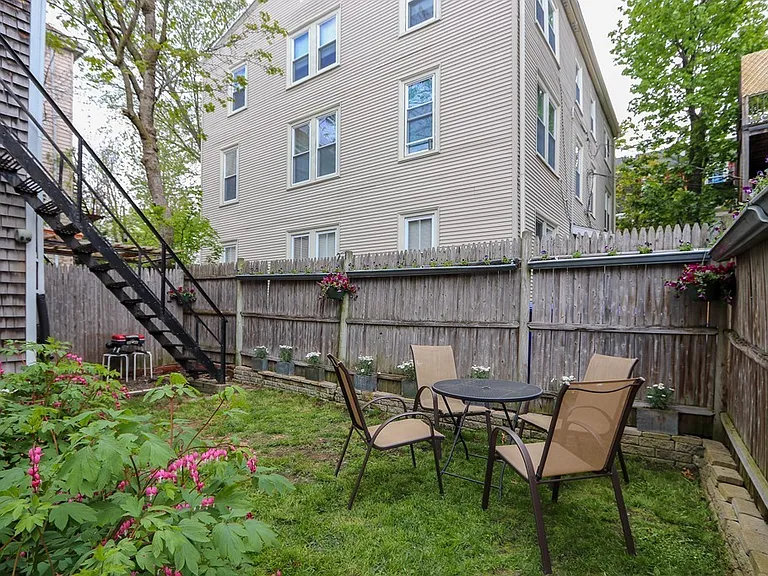 246 Cypress St #4 — Photo 26