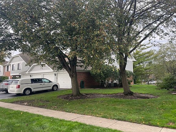 2nd image of 560 Cumberland Trl