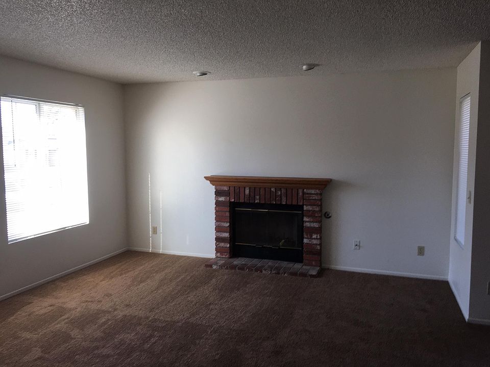 1st image of 12395 Goldstone Dr