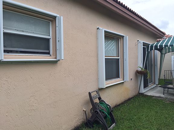 3rd image of 19221 NW 13th St