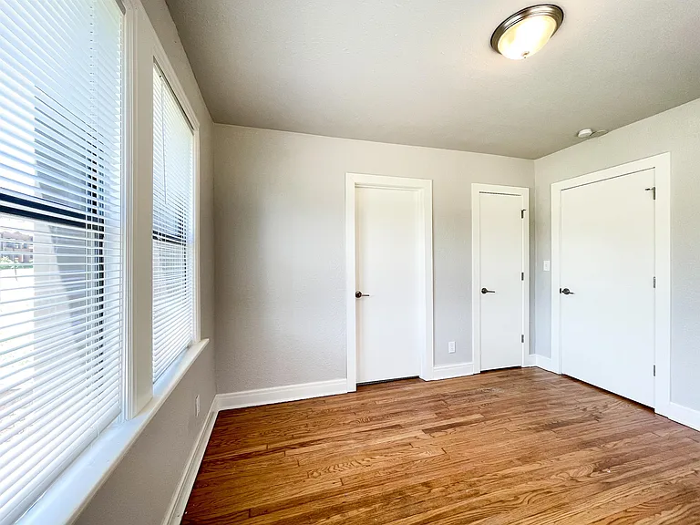835 East Dr #6 — Photo 4
