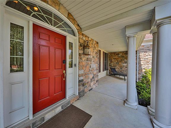 3rd image of 1838 Viola Ln