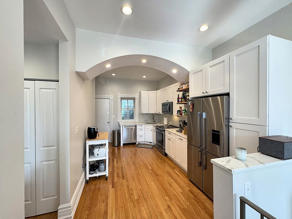 Full, 2024 renovated kitchen (lighting, cabinets, appliances, flooring)