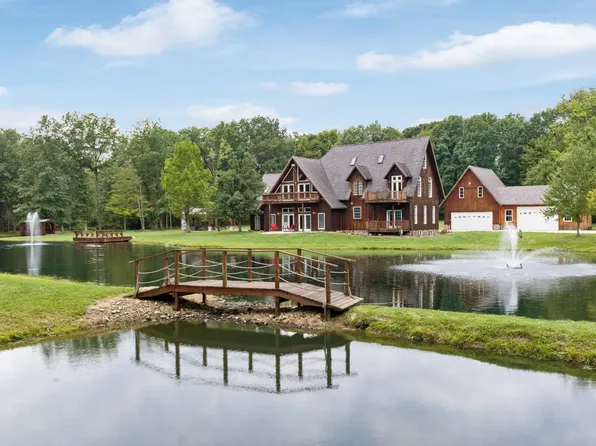 5063 McClintocksburg Rd, Newton Falls, OH 44444