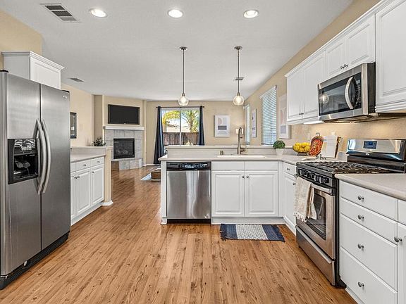 4th image of 31844 Empresa Cir