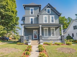 714 W Lincoln St, Freeport, IL 61032