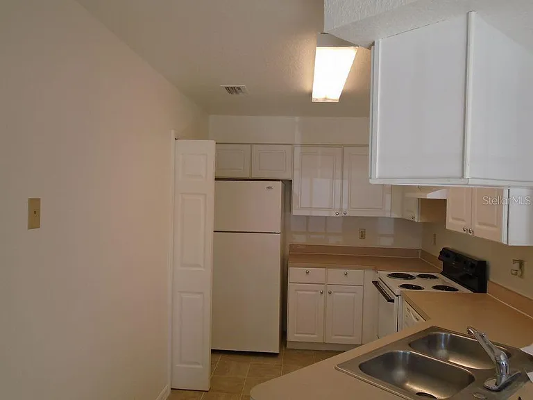 2550 N Alafaya Trl #12201 — Photo 4
