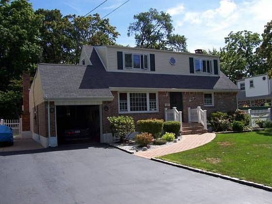 1st image of 427 Higbie Ln