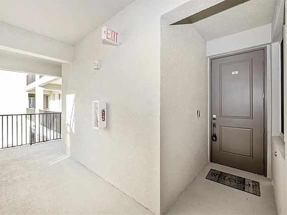 3rd image of 12240 Wellen Golf St #207