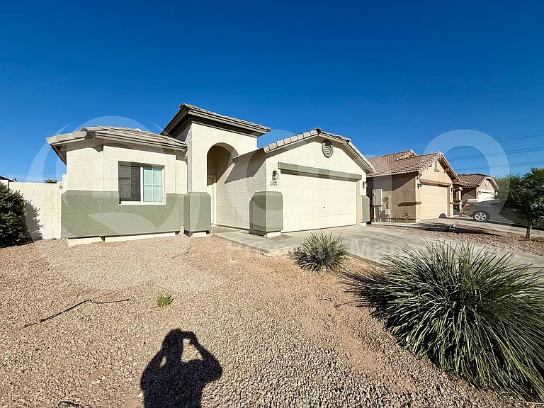 3425 S 95th Dr — Photo 3