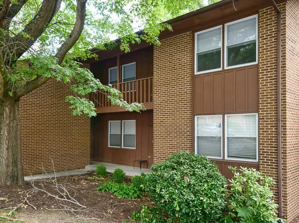 1743 Donlee Dr #202, Blacksburg, VA 24060