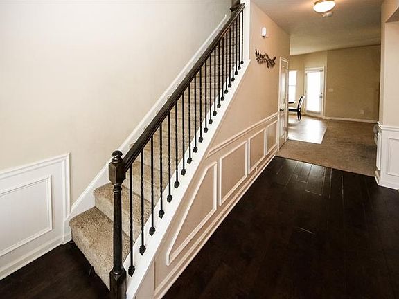 3rd image of 789 Kaitlyn Dr