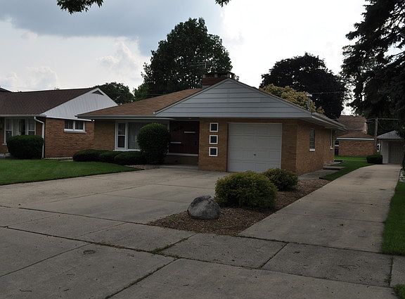 2nd image of 1128 Ostrander Ave