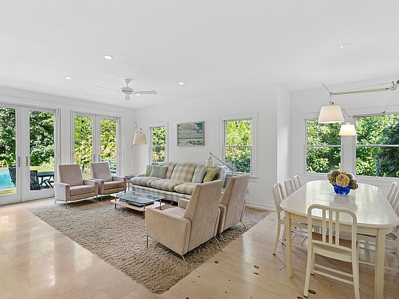 5th image of 174 Newtown Ln