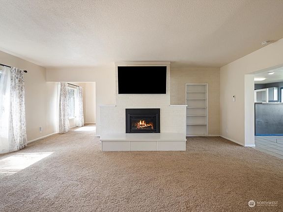 3rd image of 1355 Bryant Avenue