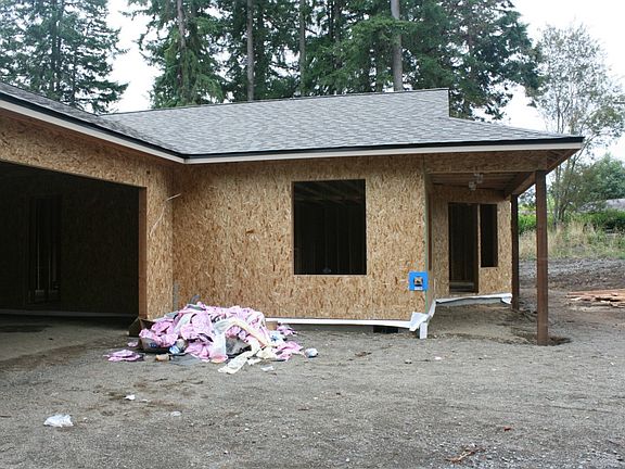 4th image of 6948 Bayview Dr NE