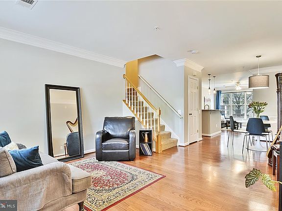 3rd image of 7044 Falls Reach Dr