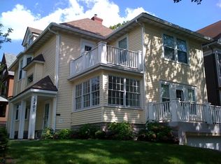 2401 Pleasant Ave, Minneapolis, MN 55404
