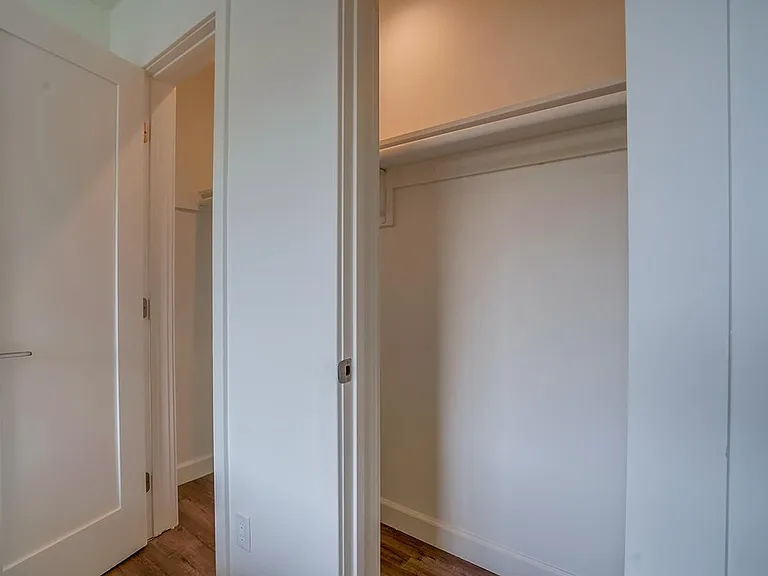 11853 Manor Dr — Photo 23