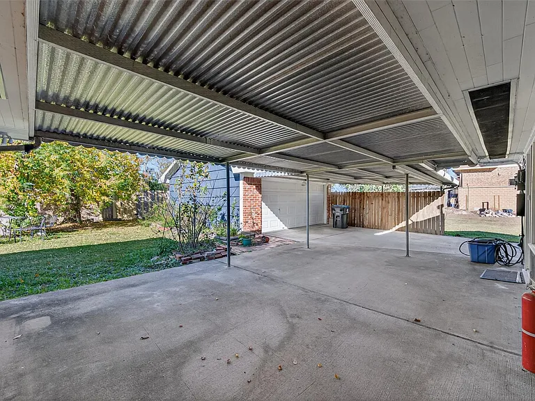 9310 Cliffwood Dr — Photo 46