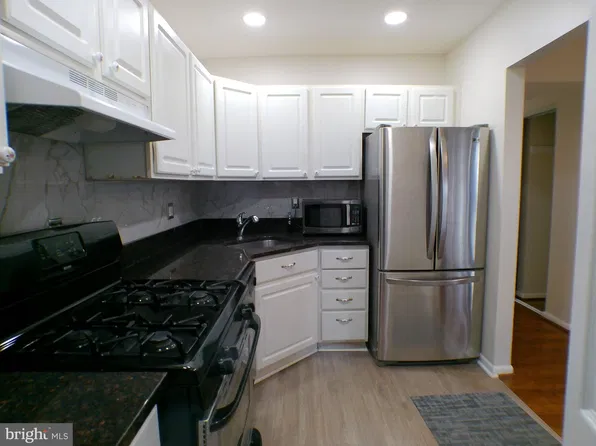3134 Brinkley Rd #11302, Temple Hills, MD 20748