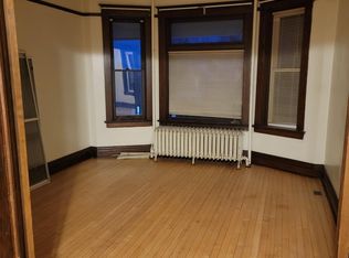 923 E 5th St #1, Duluth, MN 55805