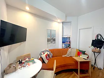 Rented by Best Apartments North Inc