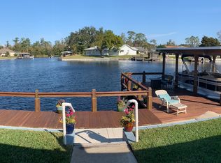 13325 Country Club Dr, Tavares, FL 32778