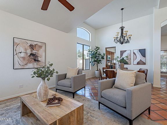 5th image of 1807 W CANARY Way