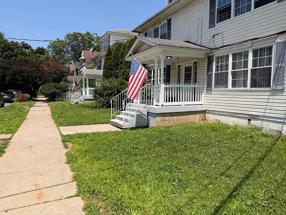 95 Maffett St #7
