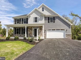 4 Tristan Ct, Enola, PA 17025