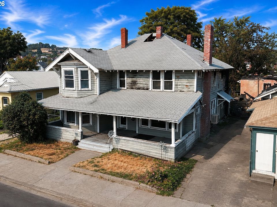 1st image of 256 SW 4th St