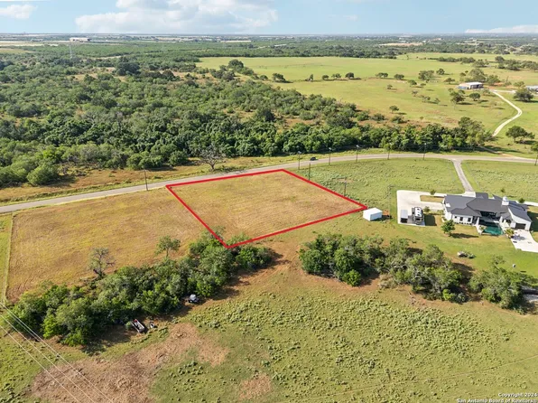 573 COUNTY ROAD 405 LOT 4, Floresville, TX 78114