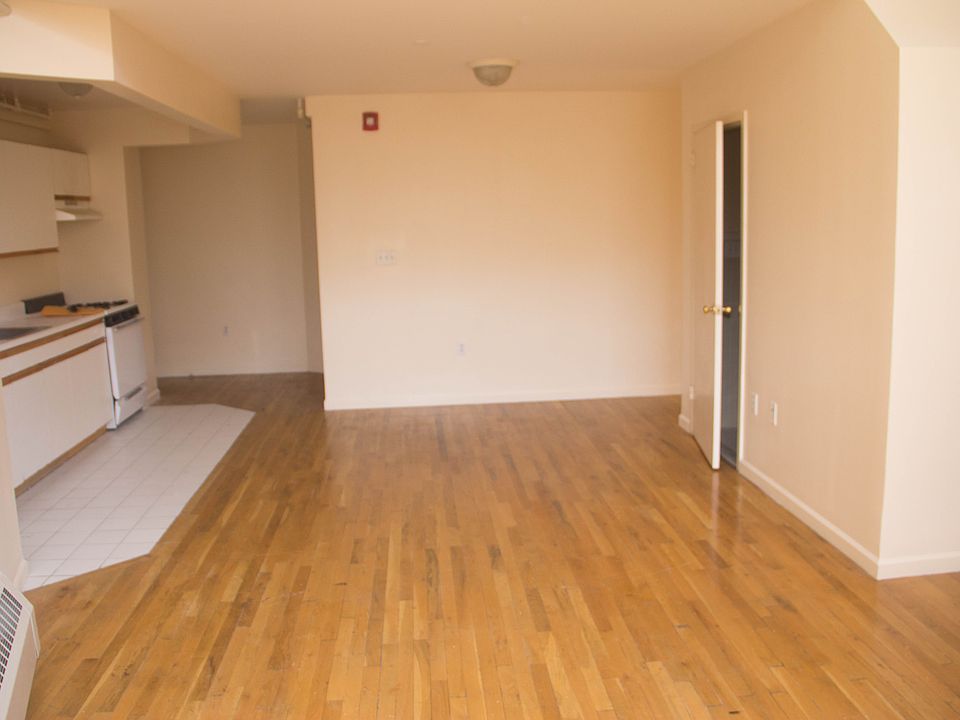 2nd image of 55 Church St APT 5B