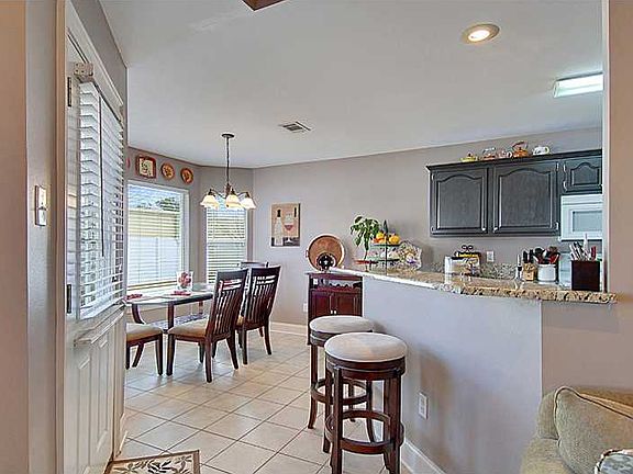 5th image of 133 Montpelier Dr