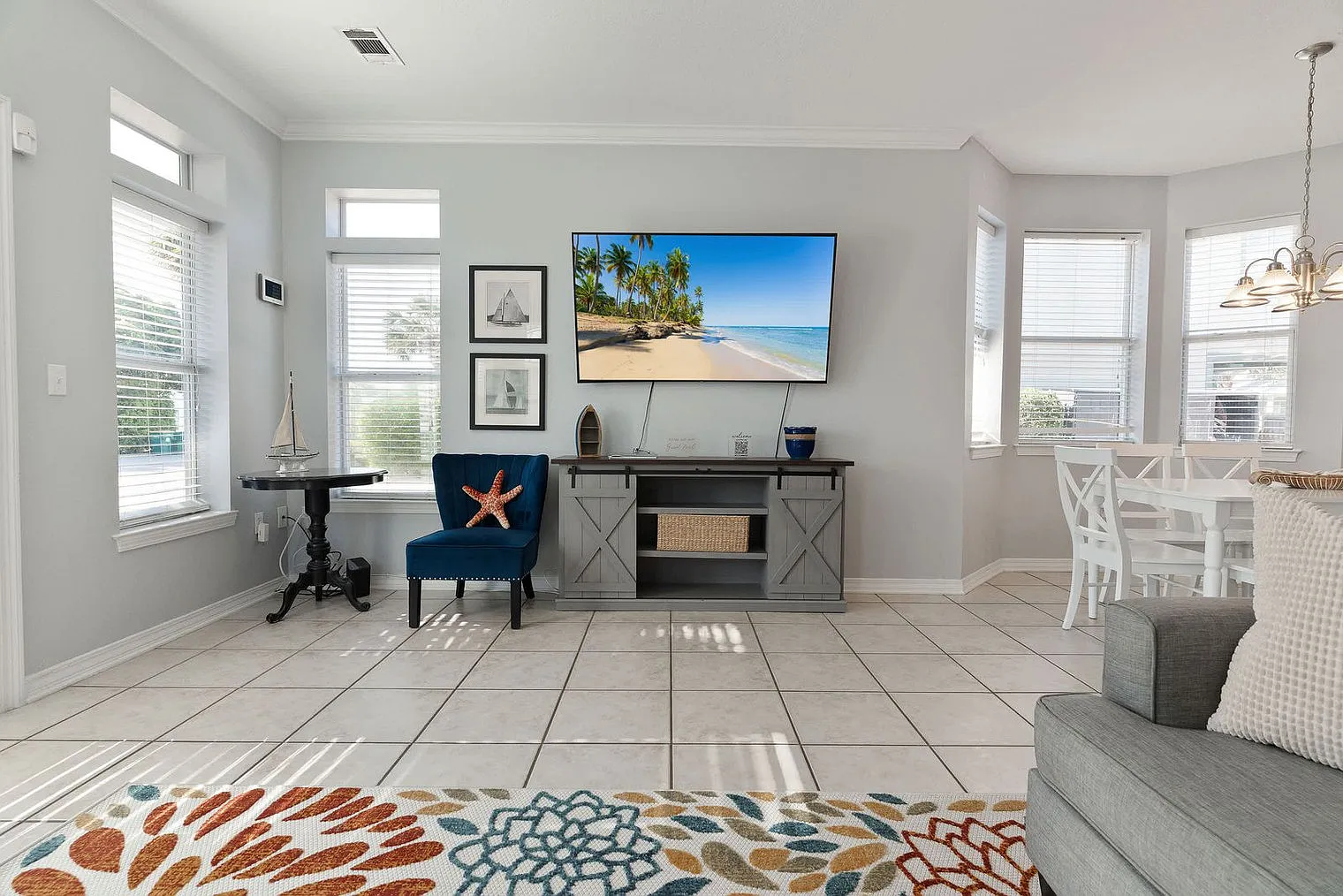 6 bed, 5.0 bath, 2798 sqft, $10,014 — Photo 3