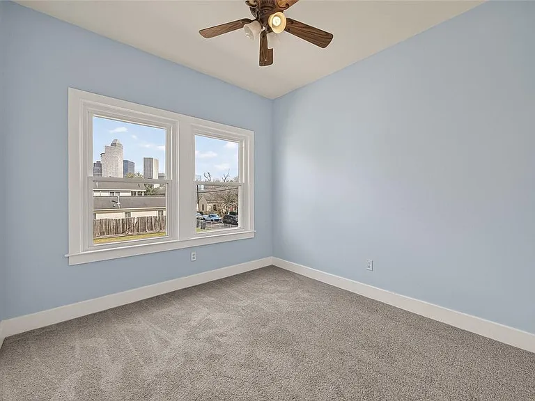 1620 Andrews St — Photo 12