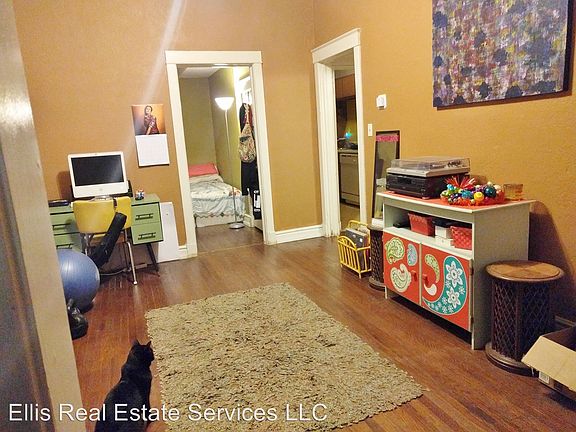 4th image of 1015 W 39th St APT 1W