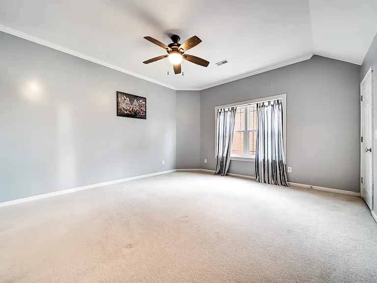 138 Grove Ln S — Photo 52